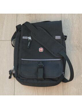Swiss Gear Black Multi Compartment Crossbody Shoulder Bag